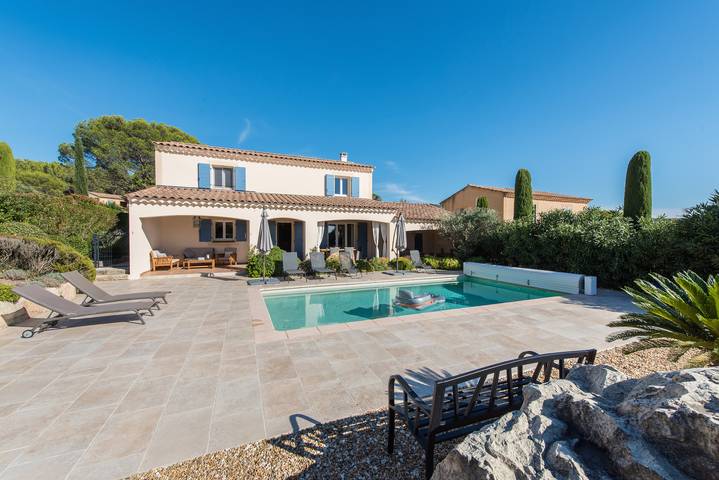 Gîte pour 6 personnes, avec piscine