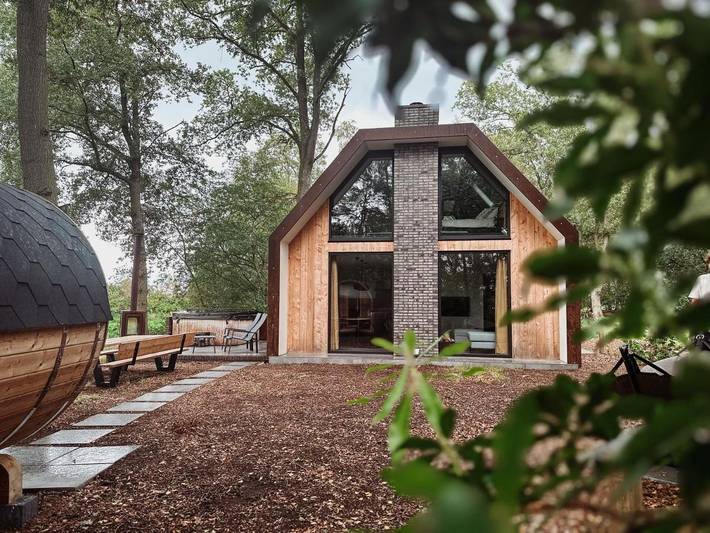 Vakantiehuis voor 6 personen, with Whirlpool and Terras as well as Tuin and Sauna in Enschede