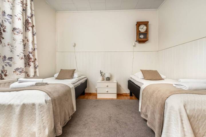 Charming 3Br Home | River Views & Private Sauna in Rovaniemi, Laponia