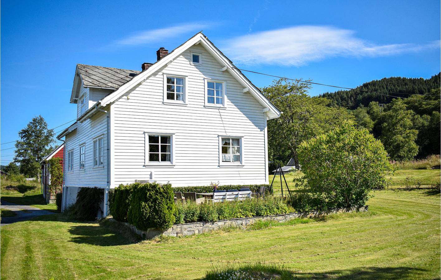 Ferienhaus für 8 Personen mit Garten in Fitjar