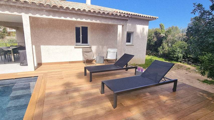 Gîte pour 4 personnes, avec piscine ainsi que terrasse et jardin à San-Gavino-di-Carbini - 2