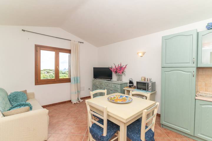 Gîte pour 5 personnes, avec jardin et balcon dans Loiri Porto San Paolo - 3