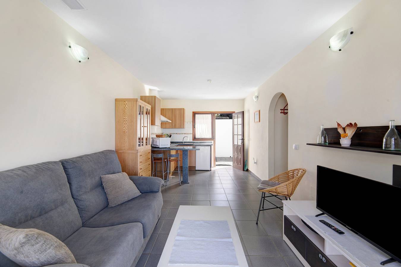 Ganze Wohnung, Ferienwohnung 'Moijama 1' mit Gemeinschaftspool, privater Terrasse und Wlan in Puerto Naos, Los Llanos de Aridane