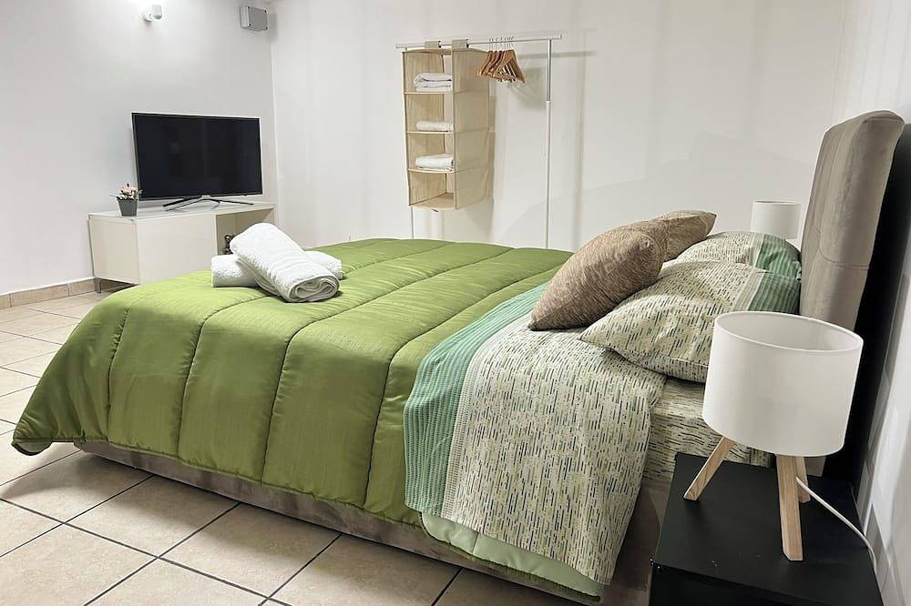 Entire apartment, Boaters' Home 2, Catania in Catania, Catania Province