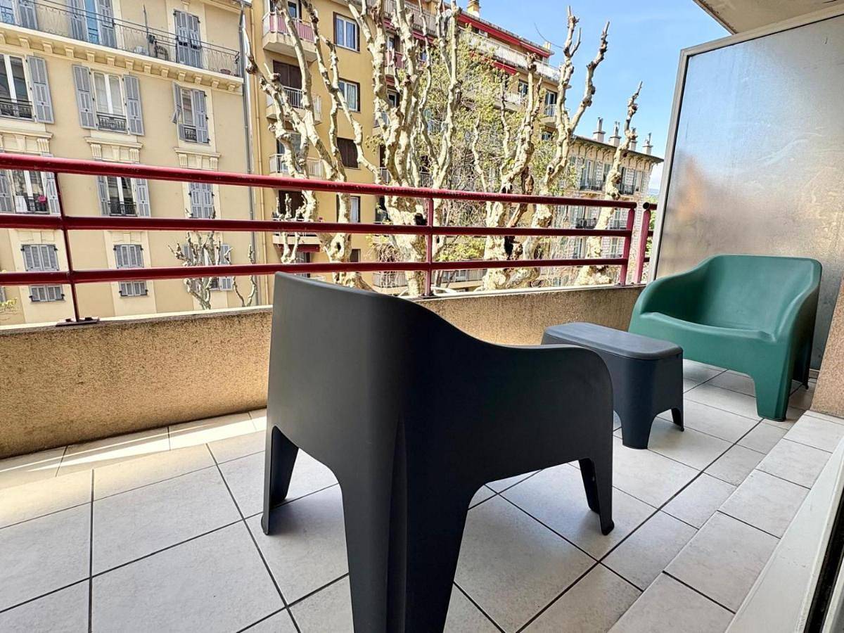 Appartement entier, Studio with Terrace in Nice, Côte méditerranéenne (France)
