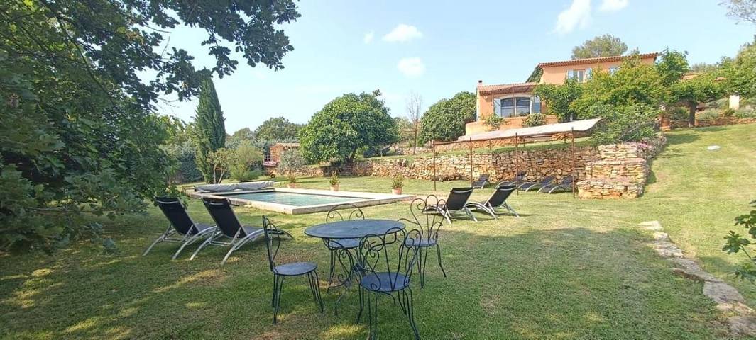 Location de vacances pour 8 personnes, avec piscine ainsi que jardin et vue, animaux acceptés à Brue-Auriac - 3