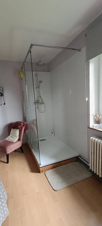 Standard Double Room with Shared Bathroom in Namur, Région de Namur