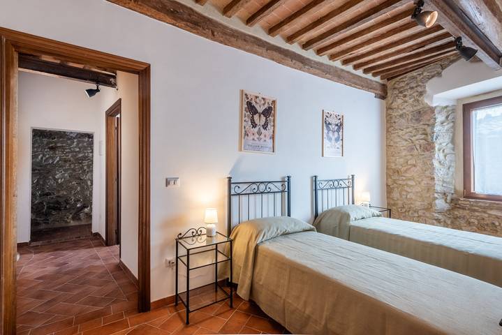 Casa di Via del Corallo Gerfalco – Historic Village Apartment with Nature Reserve Access in Montieri, Grosseto provins
