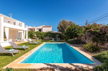 Villa in Sant Lluís, Coast of Menorca für 7 