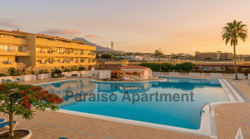 Appart’hôtel pour 3 personnes, avec Balcon et Jacuzzi ainsi que Terrasse et Piscine