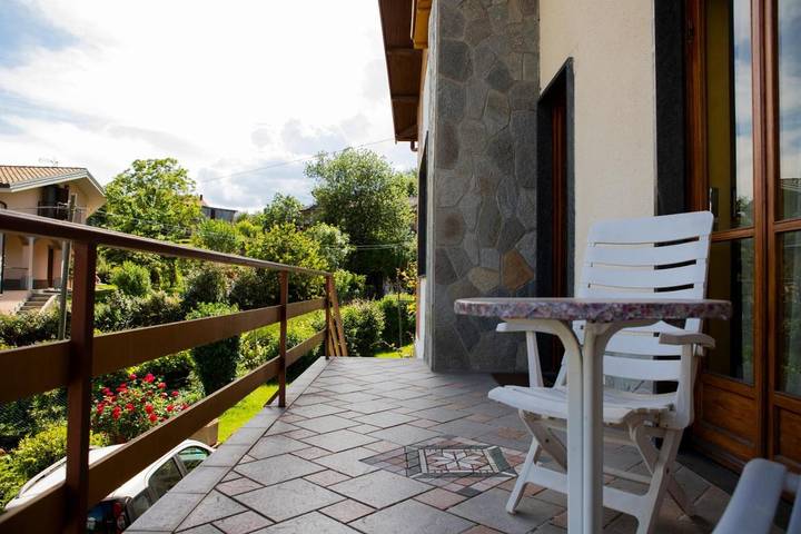 Location de vacances pour 8 personnes, avec jardin ainsi que vue et terrasse, animaux acceptés à Giaveno - 2