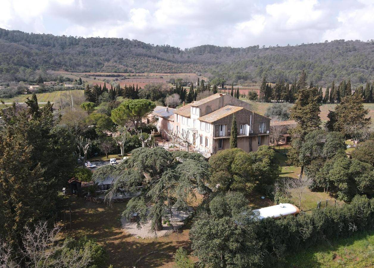 Two-Bedroom Suite in Le Luc, Région de Draguignan