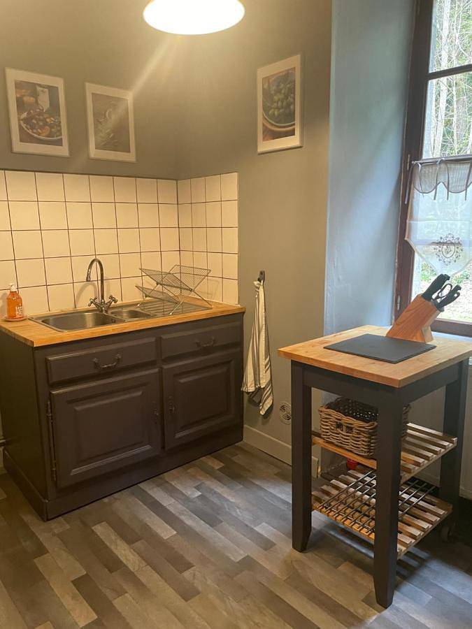 Gîte pour 3 personnes, avec piscine ainsi que jardin et terrasse à Meymac - 4