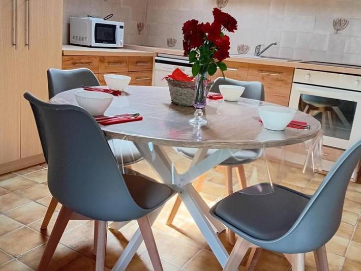 Gîte pour 4 personnes, avec terrasse et jardin à Bransat - 2