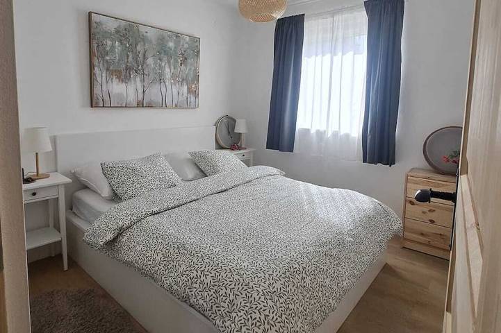 Ferienhaus Brlog Otočac Tierfreundlich mit Jacuzzi und Aufenthaltsraum mit Kamin in Lika-Senj
