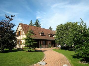 Gîte pour 11 personnes, avec terrasse et jardin, animaux acceptés à Jebsheim