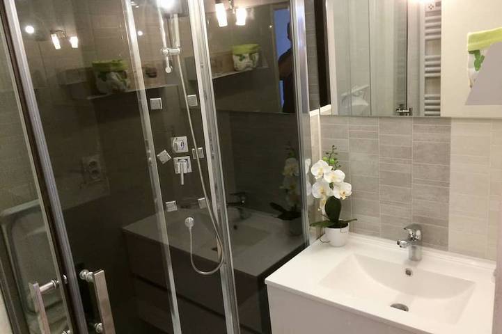 Appartement entier, Appartement  Pieds dans l'eau climatisé (4/6 pers) in Cap d'Agde, Agde