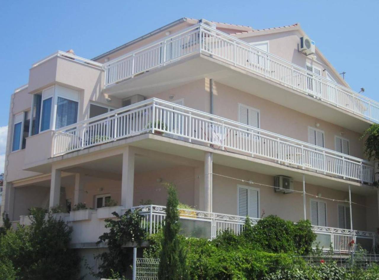 Geheel appartement, One-Bedroom Apartment with Terrace with Sea View in Hvar Stad, Hvar