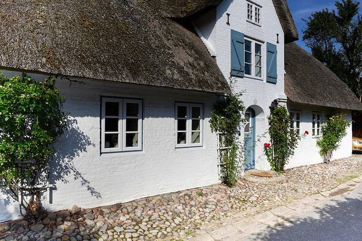 Ferienhaus für 4 Personen, mit Terrasse und Garten in Oldsum - 2