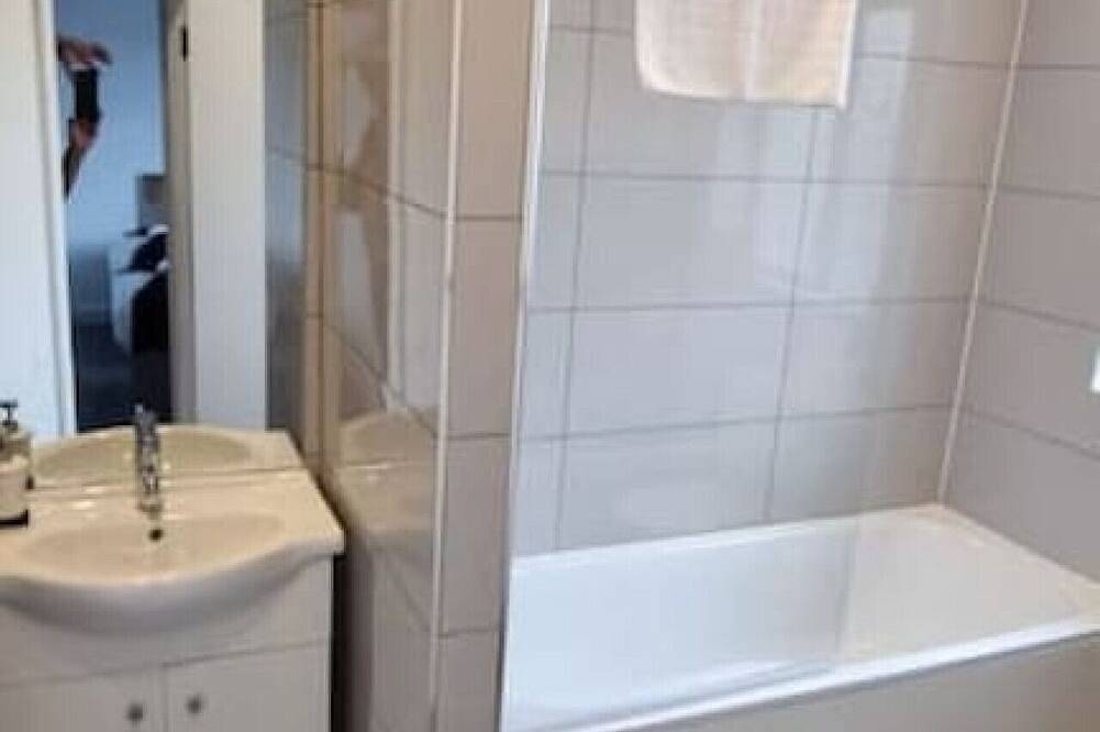 Entire apartment, Urban Oasis l 3-Bed Gem in Watford Town Center in Watford, Hertfordshire