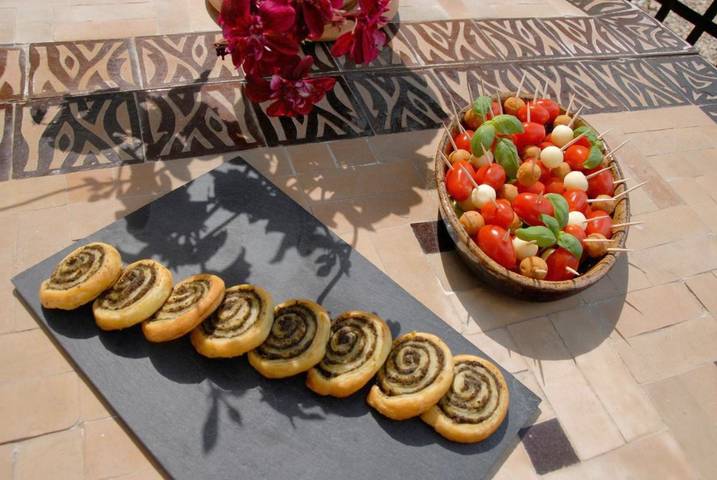 Chambre d’hôte pour 2 personnes, avec vue ainsi que jardin et piscine à Mauressargues