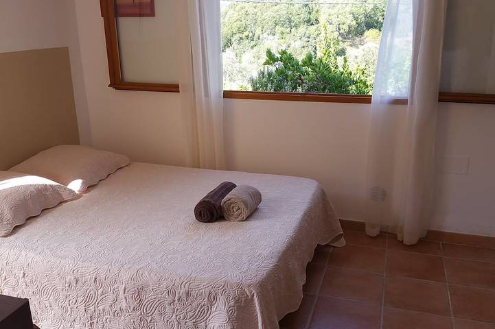 Gîte pour 4 personnes, avec jardin et terrasse à Sotta - 2