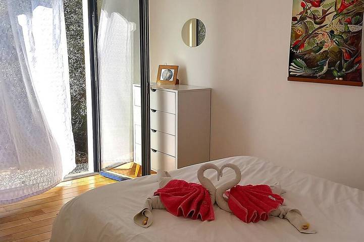 Location de vacances pour 6 personnes, avec Terrasse ainsi que Jardin et Piscine à Tourouzelle - 3