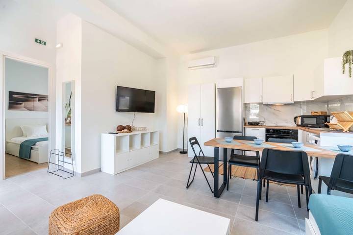 Ferienwohnung für 4 Personen, mit Balkon in Rhodos Stadt - 2