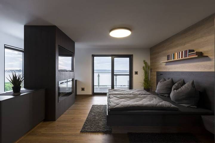 Traumhaus 6 Personen,150m²,Sauna,Wanne,Kamine,Terrassen,Garten,Grill,Sky Tv in Kahnsdorf, Neukieritzsch