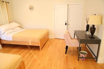 Chambre d’hôte pour 2 personnes, avec jardin à Toronto
