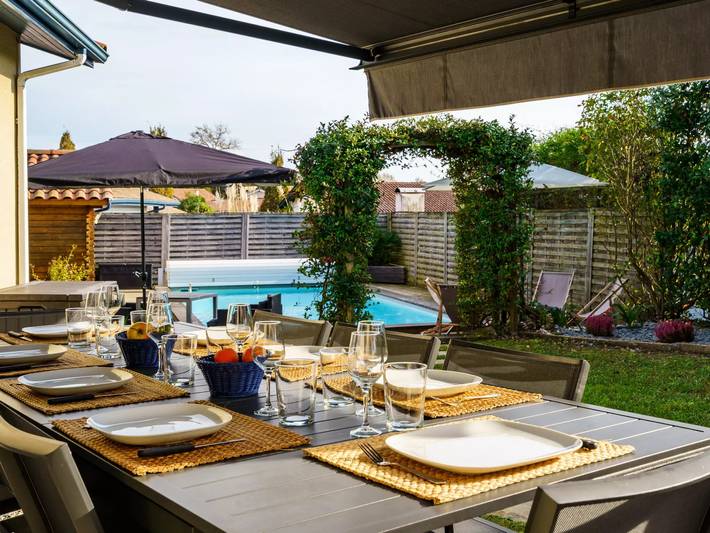 Villa pour 8 personnes, avec piscine et jardin au Pays basque