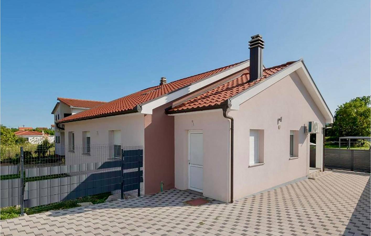 Gemütliche Ferienwohnung mit Pool, WLAN und Parkplatz in der Nähe des Flusses Ričina und des Prološko-Sees in Imotski, Makarska Riviera