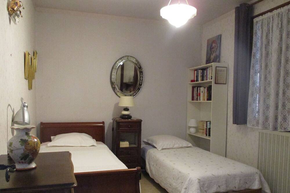 A 5 Minutes à Pied du Bourg , Maison Avec Jardin Arboré in Seilhac, Tulle und Umgebung