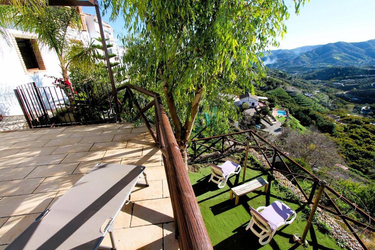 Appartement entier, Casa Pura Vida jardin in Frigiliana Road, Frigiliana