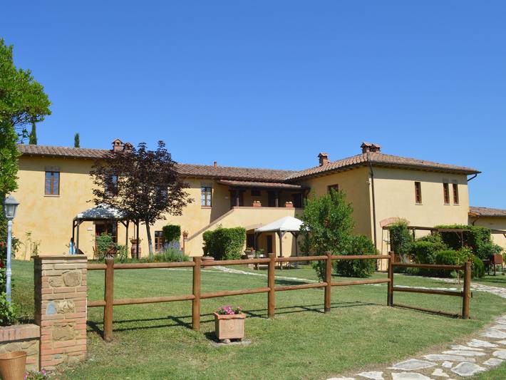 Casa vacanza per 6 persone, con Giardino e Piscina a Asciano