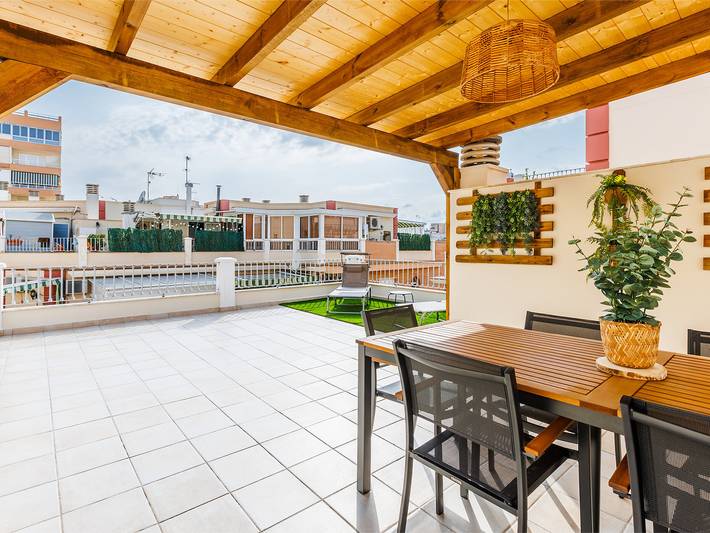 Ferielejlighed for 5 personer, med terrasse i Torre del Mar