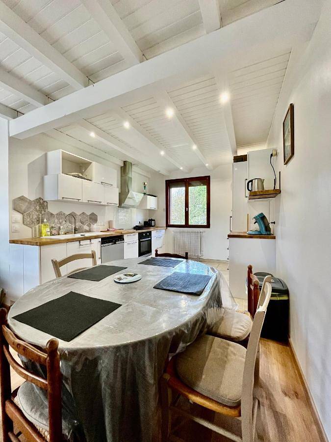 Two-Bedroom House in Feytiat, Région de Limoges