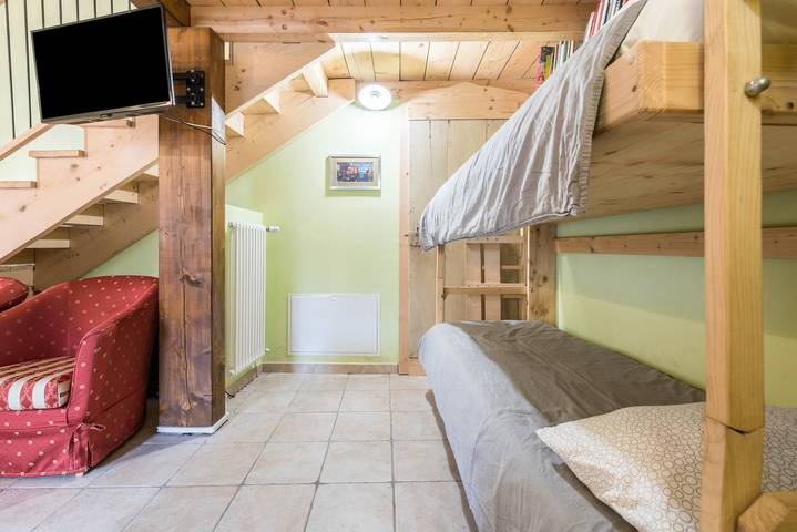Gîte pour 4 personnes, avec jardin à Tenno - 2
