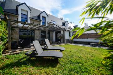 Gîte pour 8 personnes, avec jardin et terrasse dans Kerhostin