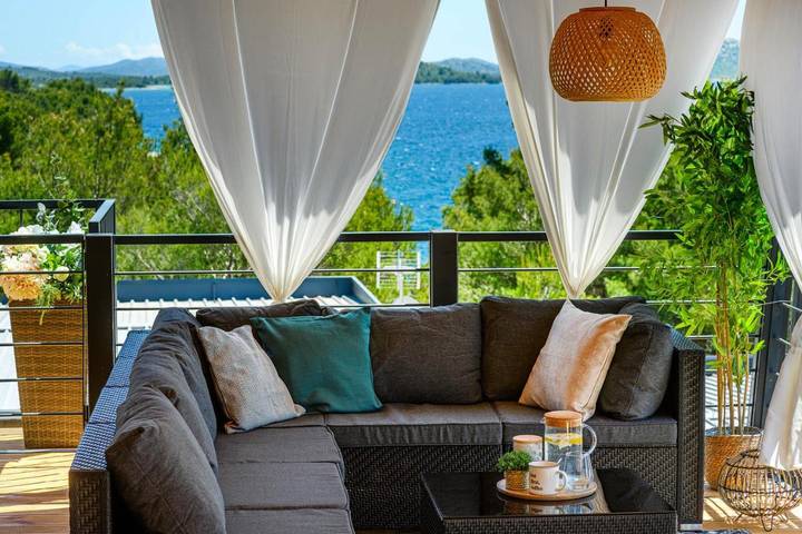 Villa pour 5 personnes, avec vue et terrasse à Drage (Pakoštane)