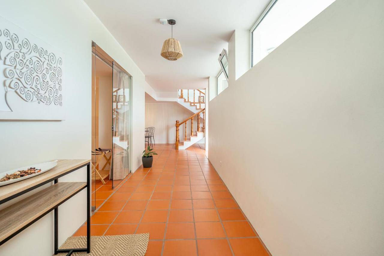 Six-Bedroom House in Vila de Prado, Distrito de Braga