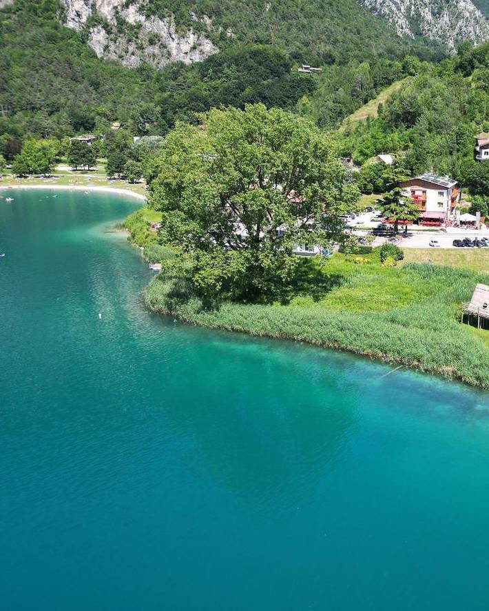 Hôtel pour 2 personnes, avec vue ainsi que jardin et piscine, animaux acceptés à Molina di Ledro - 2