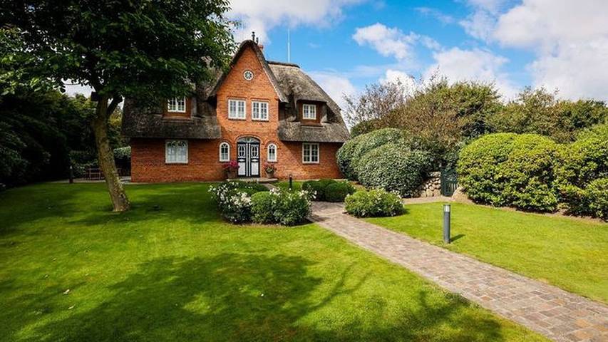 Ferienhaus mit Meerblick für 8 Personen, mit Terrasse und Garten sowie Sauna