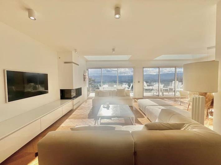 Location de vacances pour 12 personnes, avec jardin et vue à Bonneville - 3
