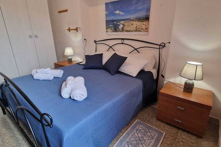 Casa Vacanze, Stile Campidanese con Tocchi Moderni, a 10 min dal Mare in Riola Sardo, Stagno di Càbras