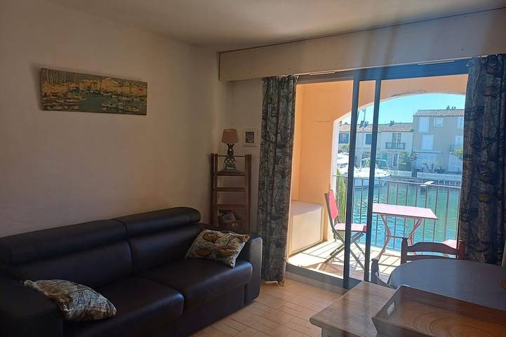 Appartement entier, Port Grimaud - Studio Cab 4 person - Vue sur port- accès à St Tropez par la mer. in Port Grimaud, Grimaud