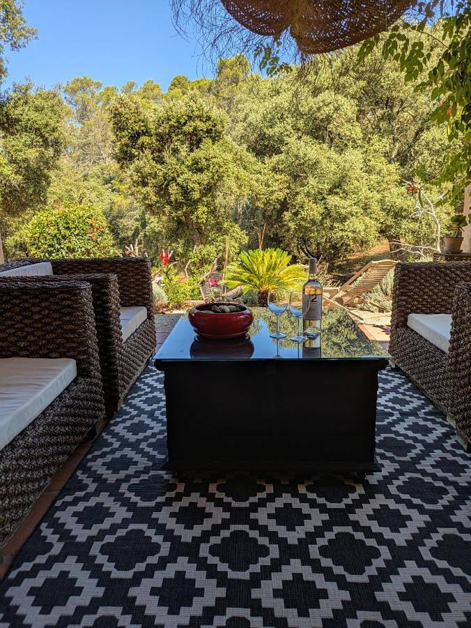 Maison d’hôte pour 2 personnes, avec piscine ainsi que jardin et terrasse à Taradeau