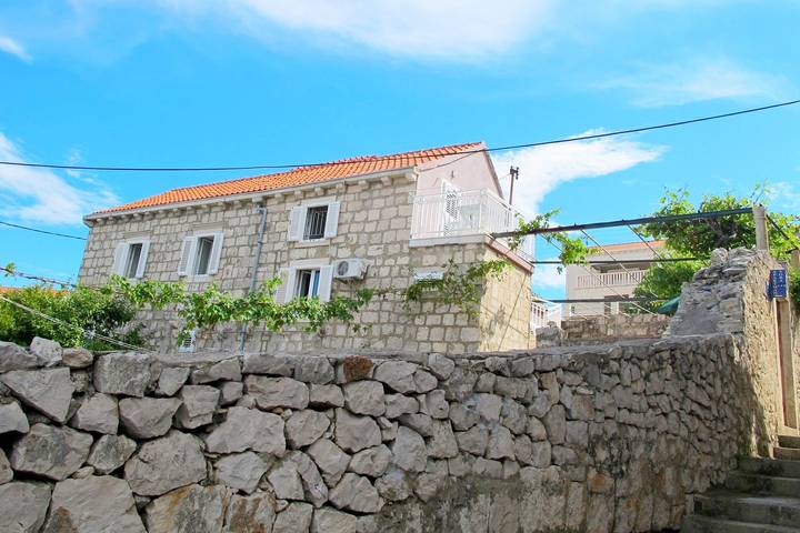Gîte pour 2 personnes, avec balcon/terrasse à Lumbarda - 3