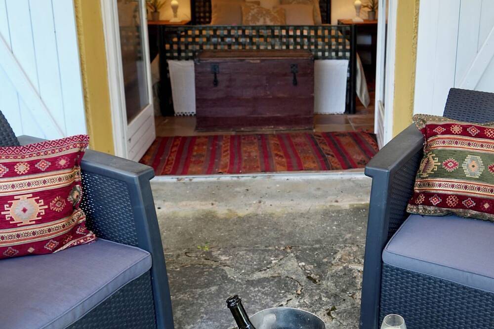 Ganze Wohnung, Lovely apartment with Ac in charming Le Thoronet in Le Thoronet, Draguignan Region
