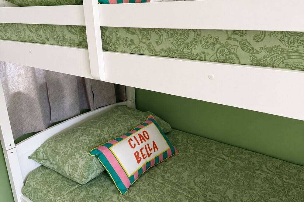 Apartamento entero, Cozy accommodations right in the heart of the city and just a stone's throw from the sea. in Capo d'Orlando, Provincia de Messina